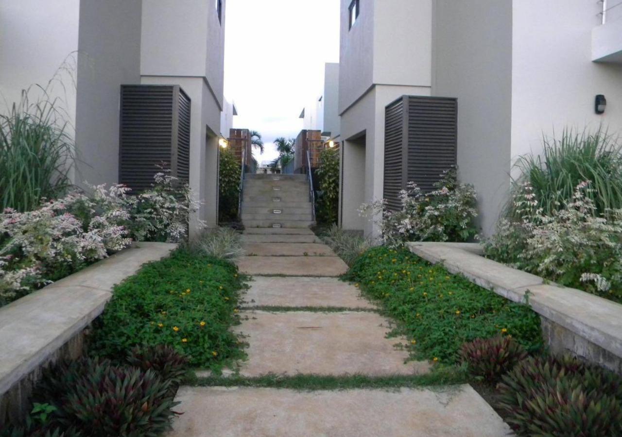 Modern Villa In Grand Bay - Short Walk To Beach Exterior foto