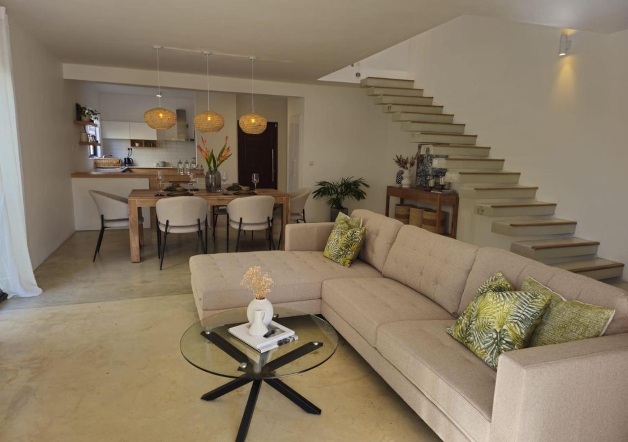 Modern Villa In Grand Bay - Short Walk To Beach Exterior foto